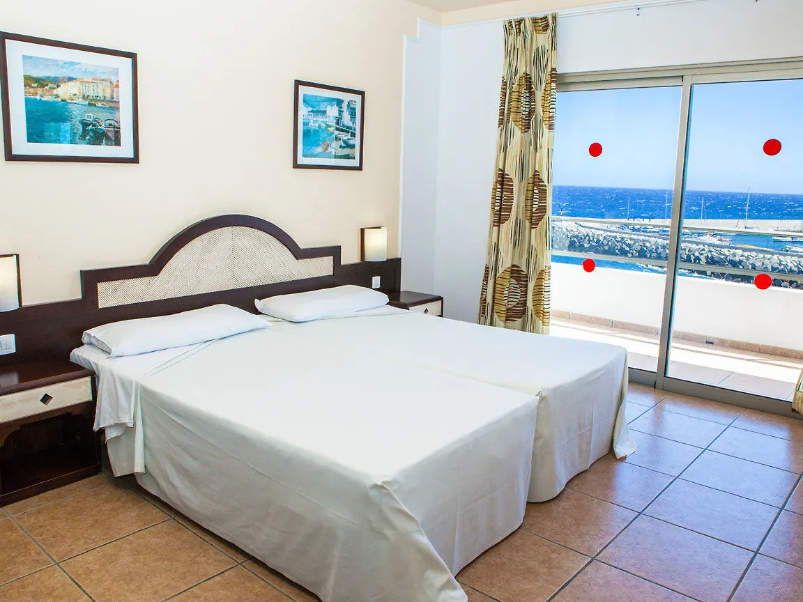 Aguamarina Golf Apartments غولف ديل سور فندق